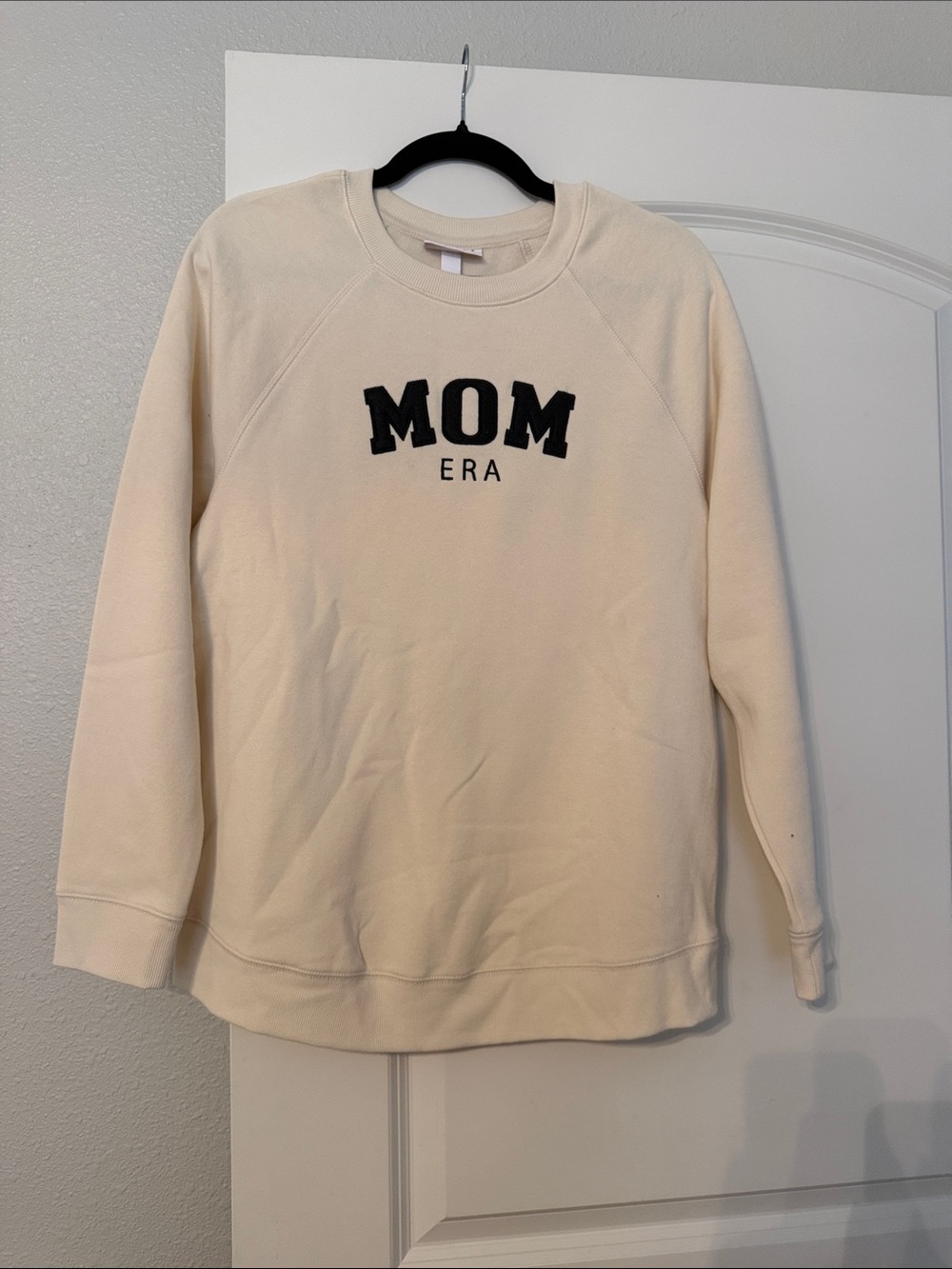 Ingrid & Isabel Cream 'MOM ERA' Crewneck Sweatshirt